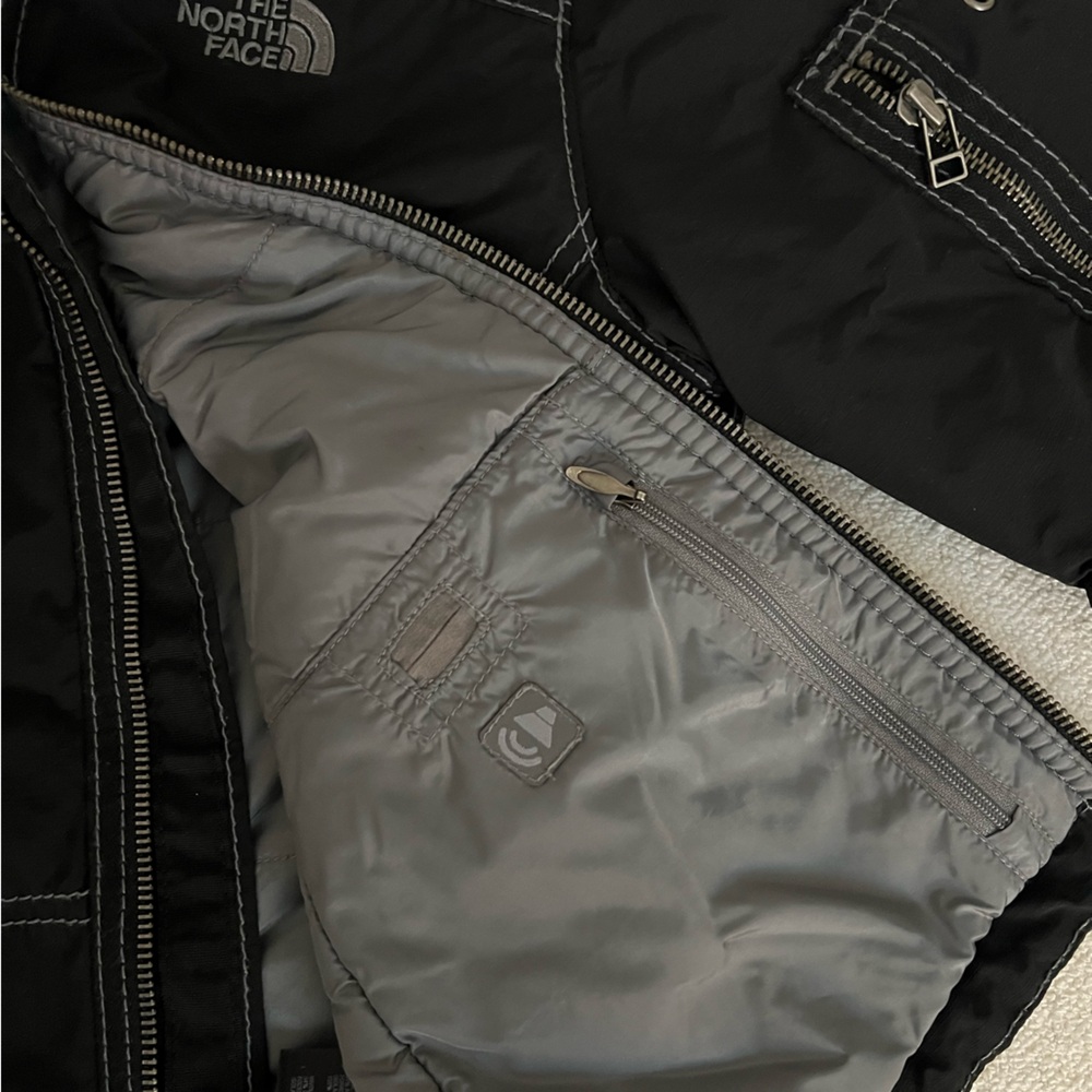 TNF Everyday Jacket - Picture 9 of 11